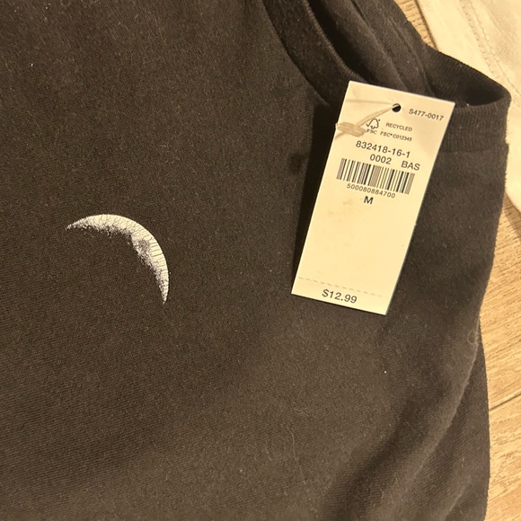 Old Navy New With Tags Re-Sellers Bundle Leggings, Tank Top, T-Shirts All New - Picture 6 of 10